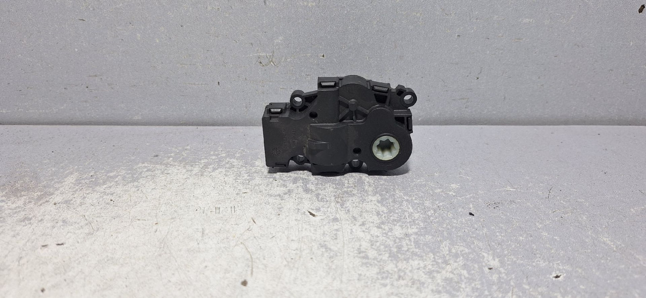 DIJELOVI MOTORIC KLAPNE AUDI Q5 (FY) > 17 - 20  410478280