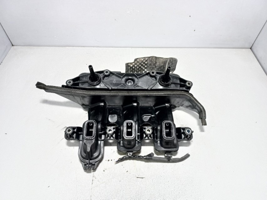 DIJELOVI DEKLO RENAULT TRAFIC > 14- 118301003R