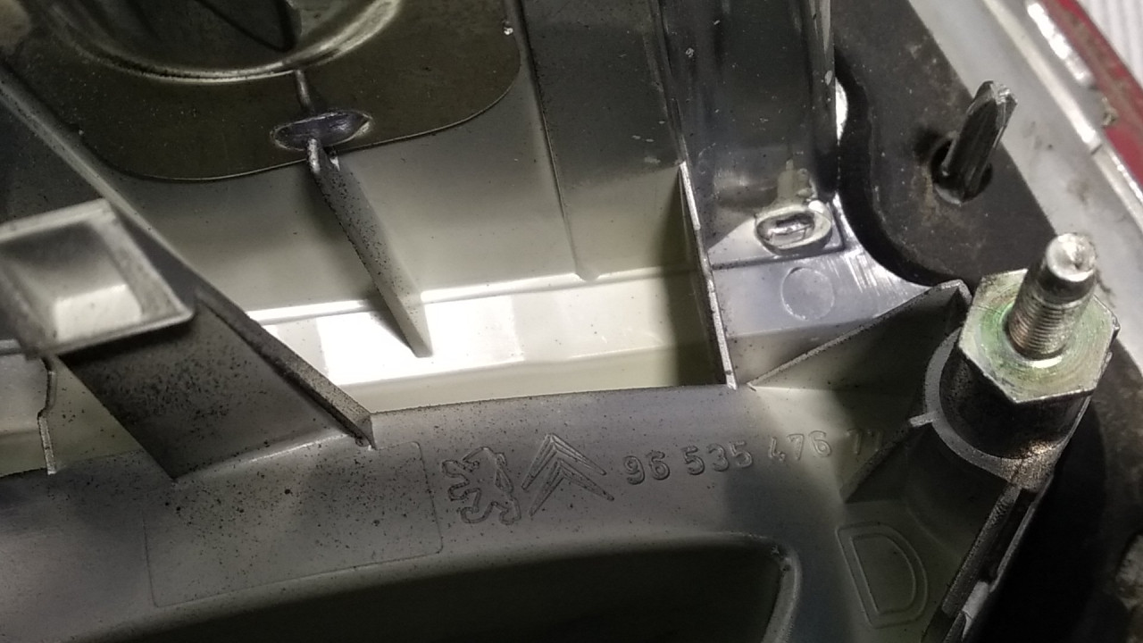 STOP SVJETLO CITROEN C4 PICASSO > 07-10 9653547677
