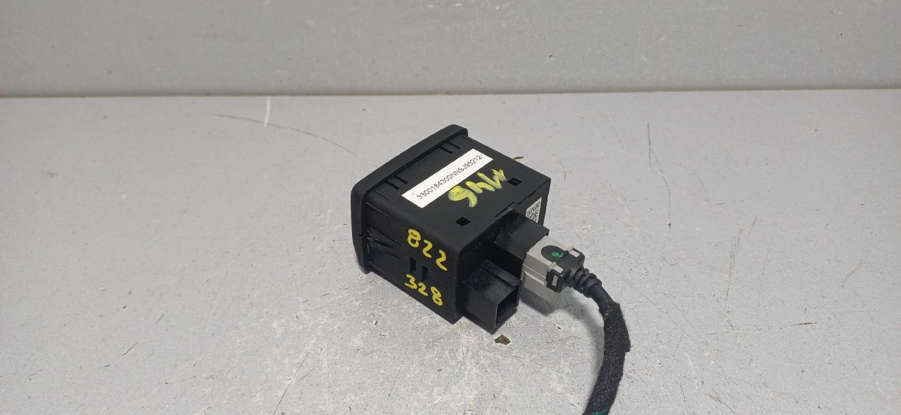 DIJELOVI PREKIDAC FIAT 500L > 12-17