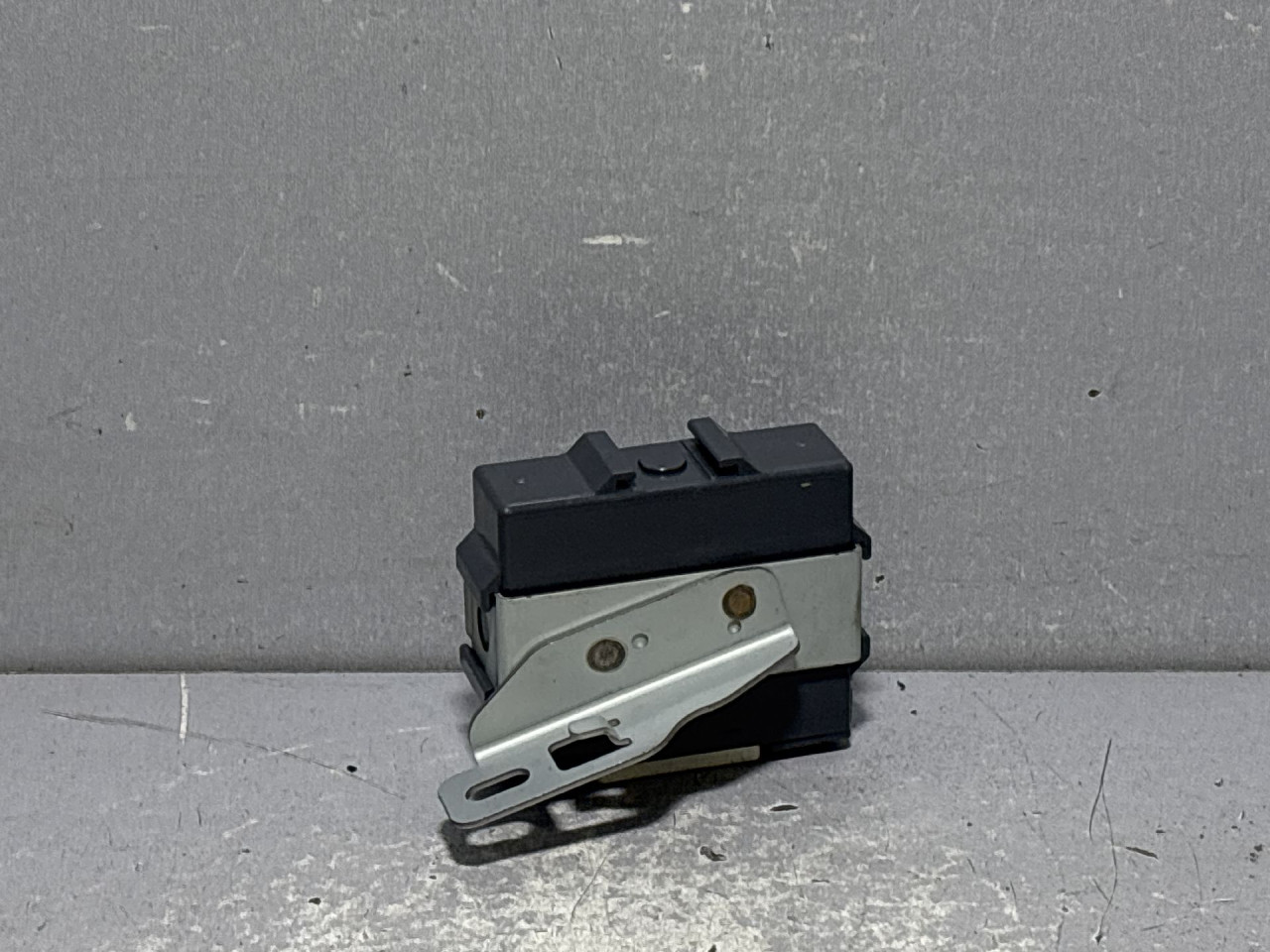 DIJELOVI ELEKTRONIKA MODUL MAZDA 6 > 16-18 GMC8-67UU0-E