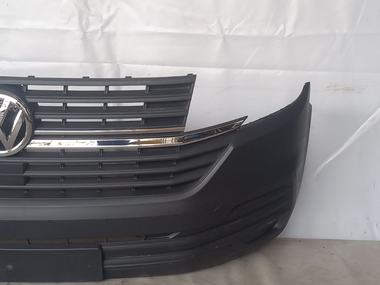 DIJELOVI BRANIK VW T6 > 15- 7LA807217A