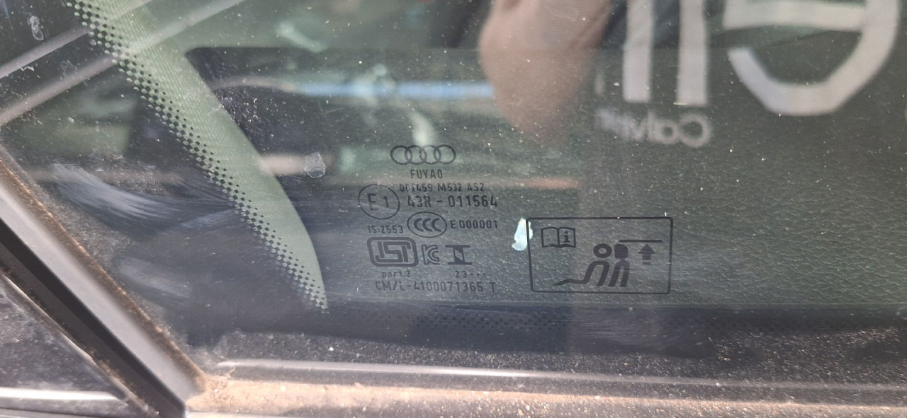DIJELOVI STAKLO AUDI Q3 > 18- 2.0