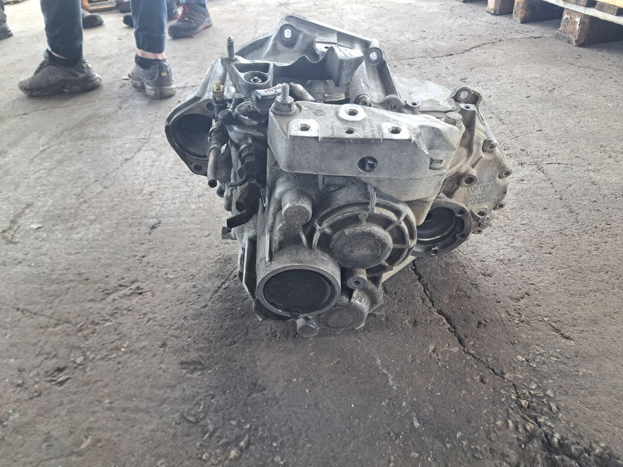 DIJELOVI MJENJAC VW PASSAT B7 > 10-14 2.0 NFU