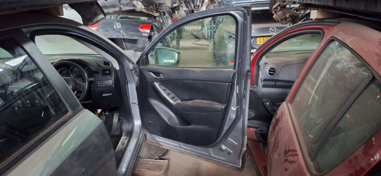 DIJELOVI VRATA MAZDA CX5 > 12-15