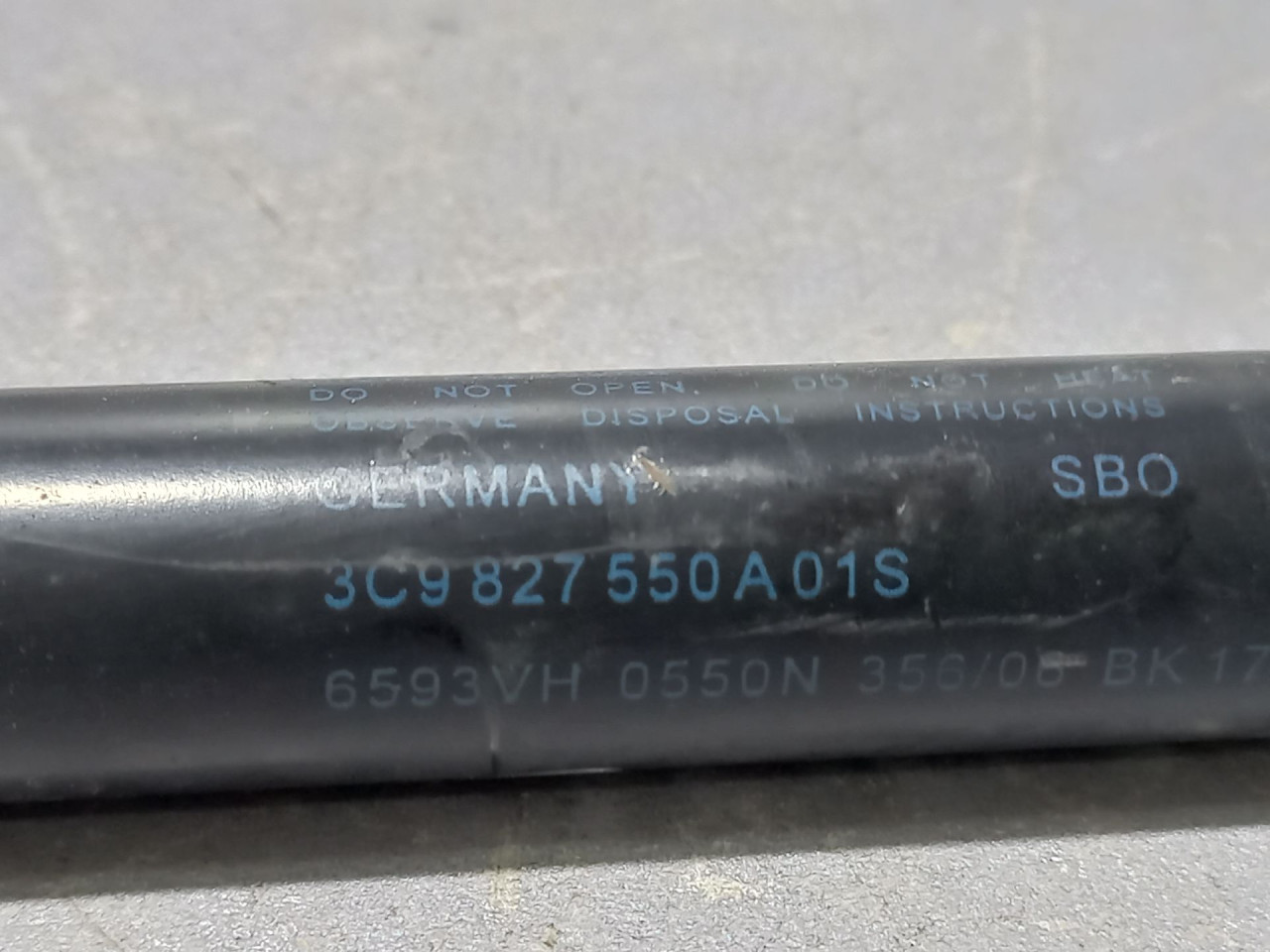 AMORTIZER GEPEKA VW PASSAT B6 > 05-10 3C9827550A