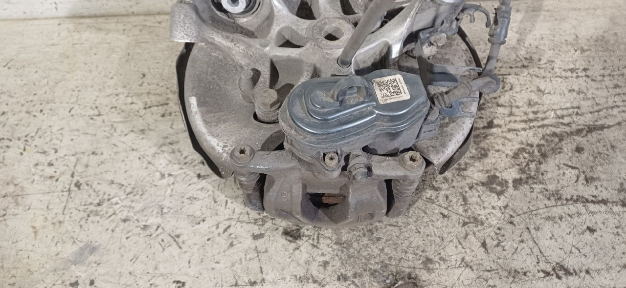 DIJELOVI KOCIONA KLJESTA AUDI A4 (B9) > 15-18 2.0 8W0405AT