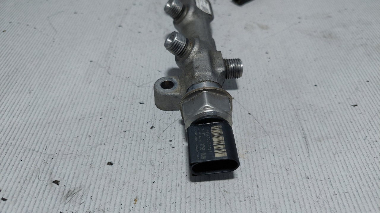 SENZOR PRITISKA GORIVA VW PASSAT B8 > 14-19 04L906054