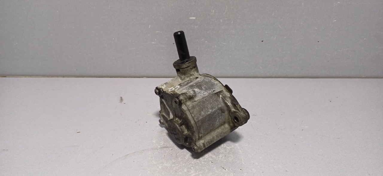 DIJELOVI VAKUM PUMPA MERCEDES C KLASA (W205/S205) > 14-18
