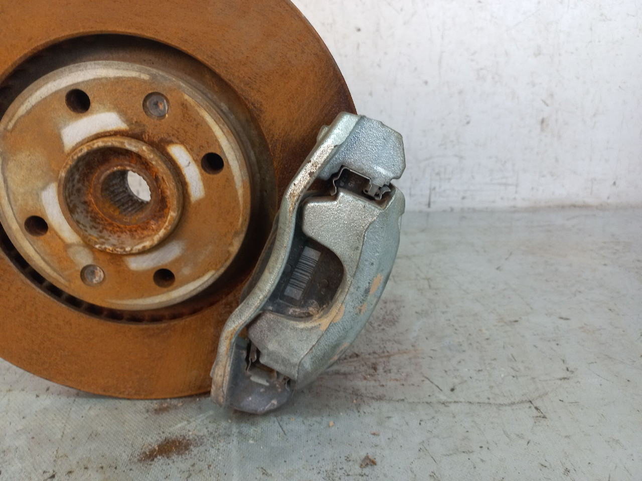 KOCIONA KLJESTA PEUGEOT 2008 > 16-19 9829341080