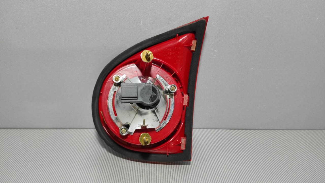 DIJELOVI STOP SVJETLO VW GOLF 5 > 03-08 1K6945093E