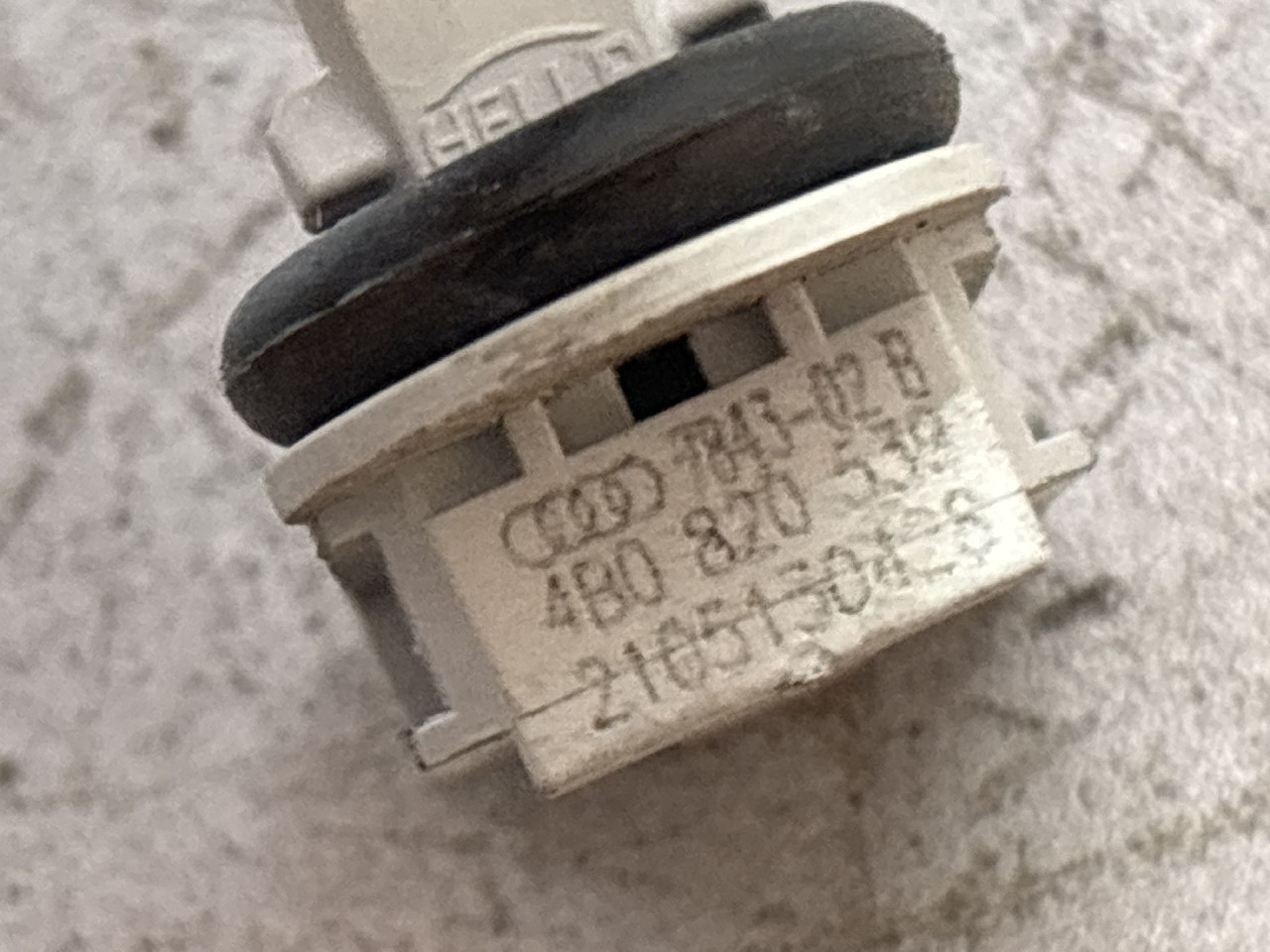 SENZOR TEMPERATURE VW TIGUAN > 11-15 4B0820539