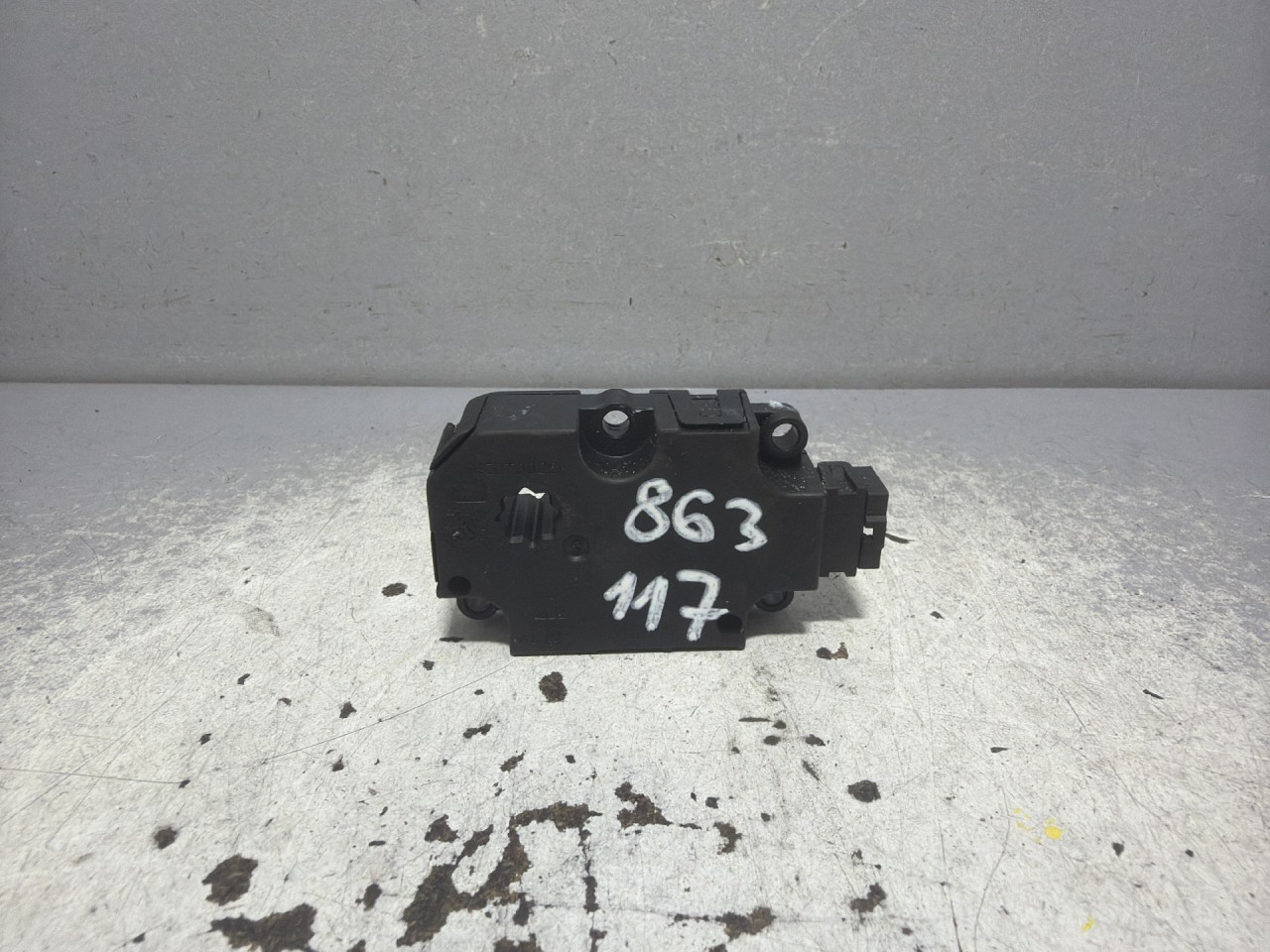 DIJELOVI MOTORIC KLAPNE AUDI A4 (B9) > 15-18 2.0 ZBAT0084D03