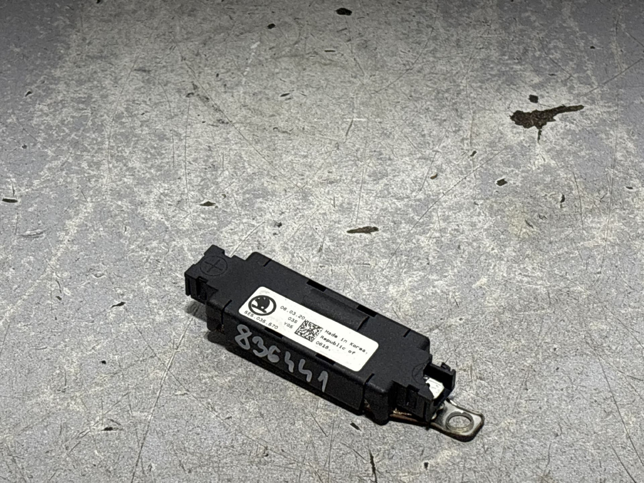 DIJELOVI ANTENA SKODA OCTAVIA > 19- 2.0 5E5035570