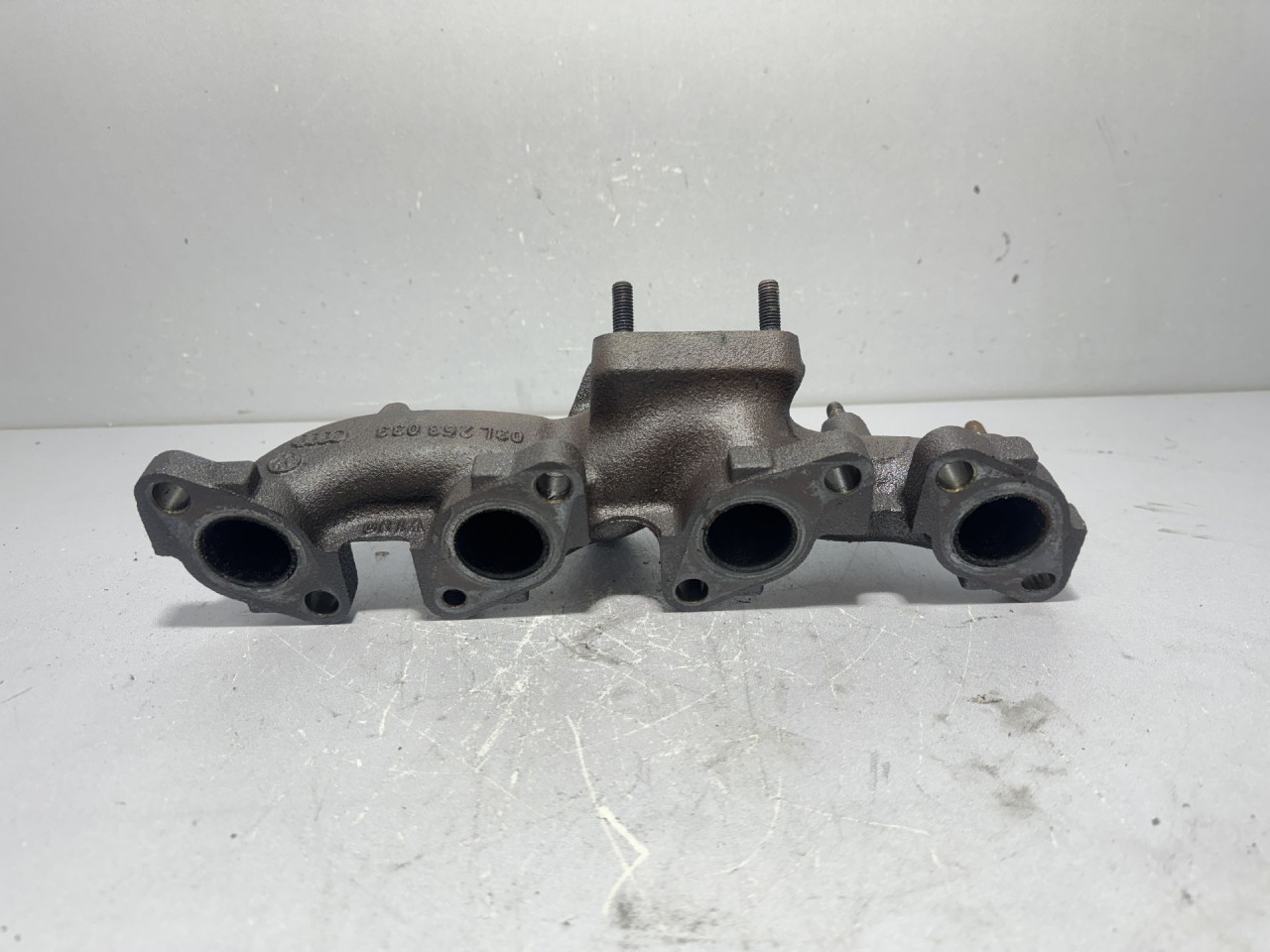 IZDUVNA GRANA AUDI A4 (B8) > 07-11 03L253033