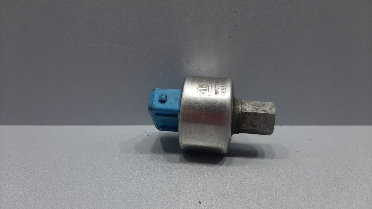 PRESOSTAT KLIME OPEL CORSA C > 00-03 09146255