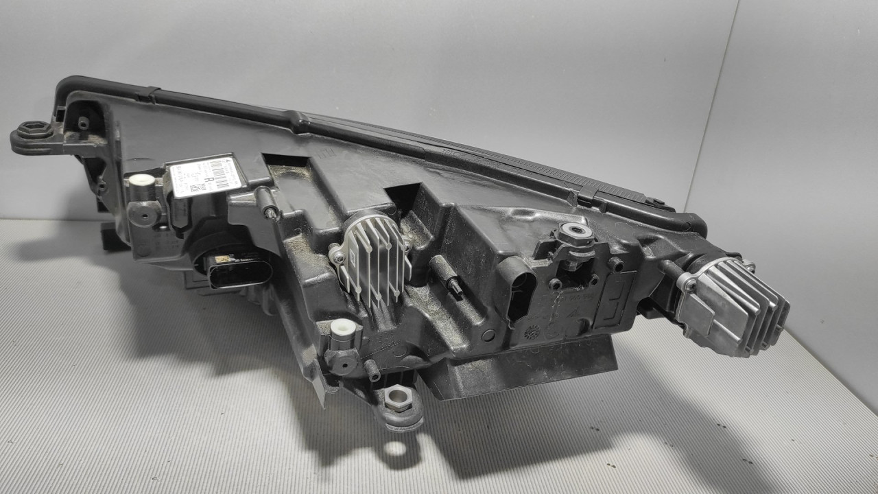 DIJELOVI FAR SKODA OCTAVIA > 19- 5E4941016A