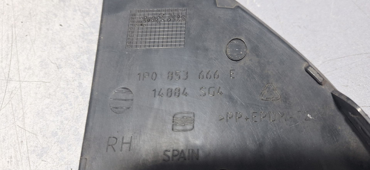 RESETKA BRANIKA SEAT LEON > 09-12 1P0853666E