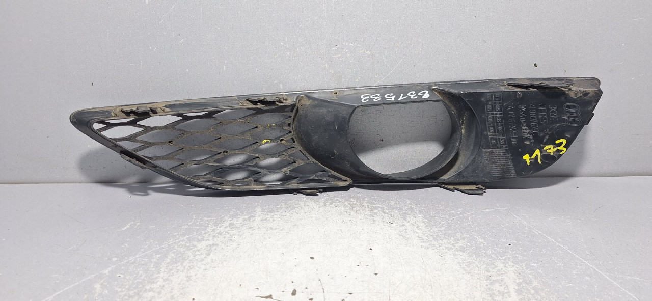 RESETKA BRANIKA AUDI Q7 (4L) > 09-15 4L0807676C