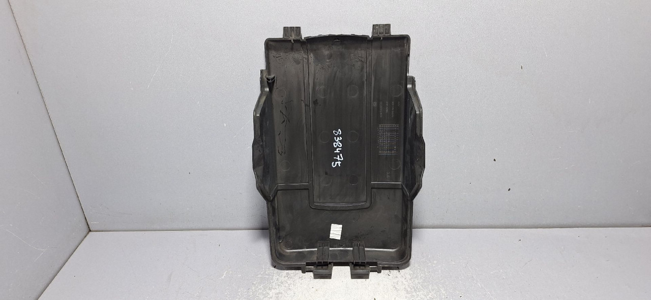 DIJELOVI POKLOPAC AKUMULATORA AUDI Q3 > 11-15 3C0915443A