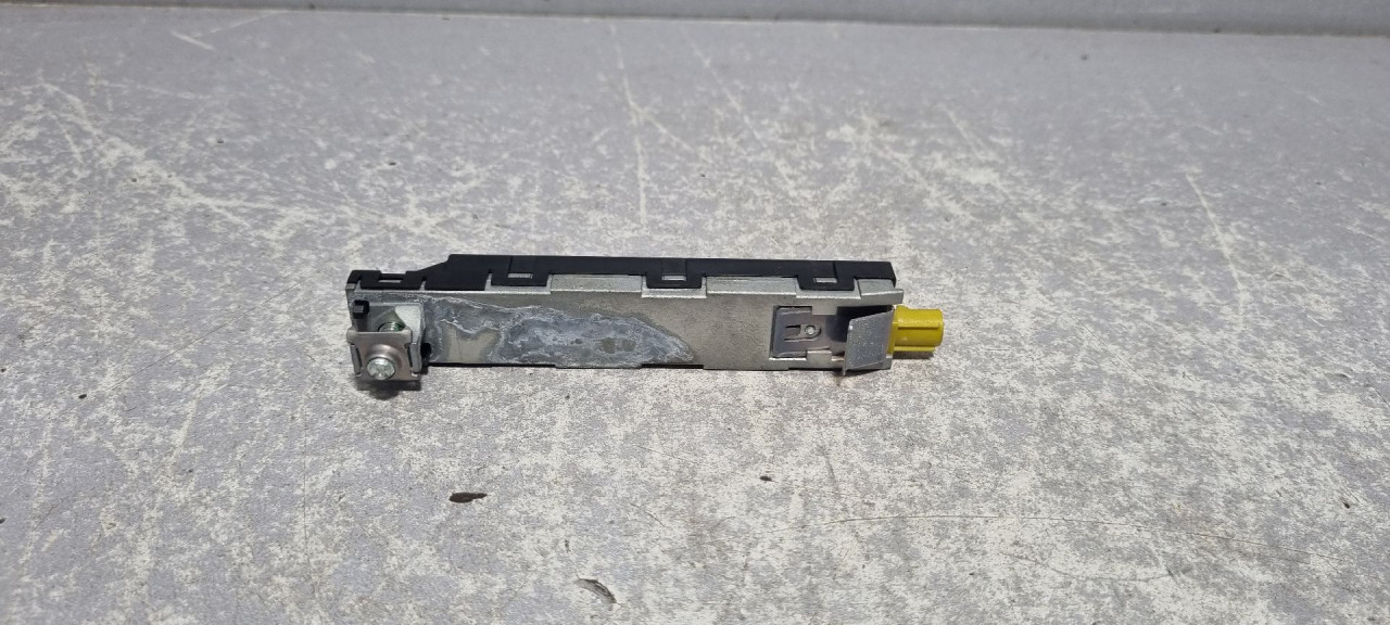 DIJELOVI ANTENA SEAT LEON > 13-16 5F4035225