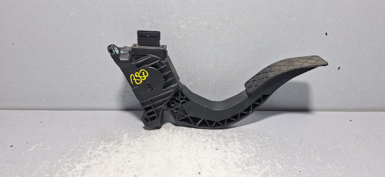 DIJELOVI PAPUCICA GASA AUDI Q5 (FY) > 17 - 20  8W1723523