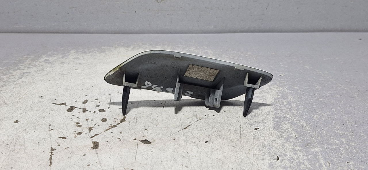 DIJELOVI PLASTIKA BRANIKA AUDI Q3 > 11-15 8U0955276