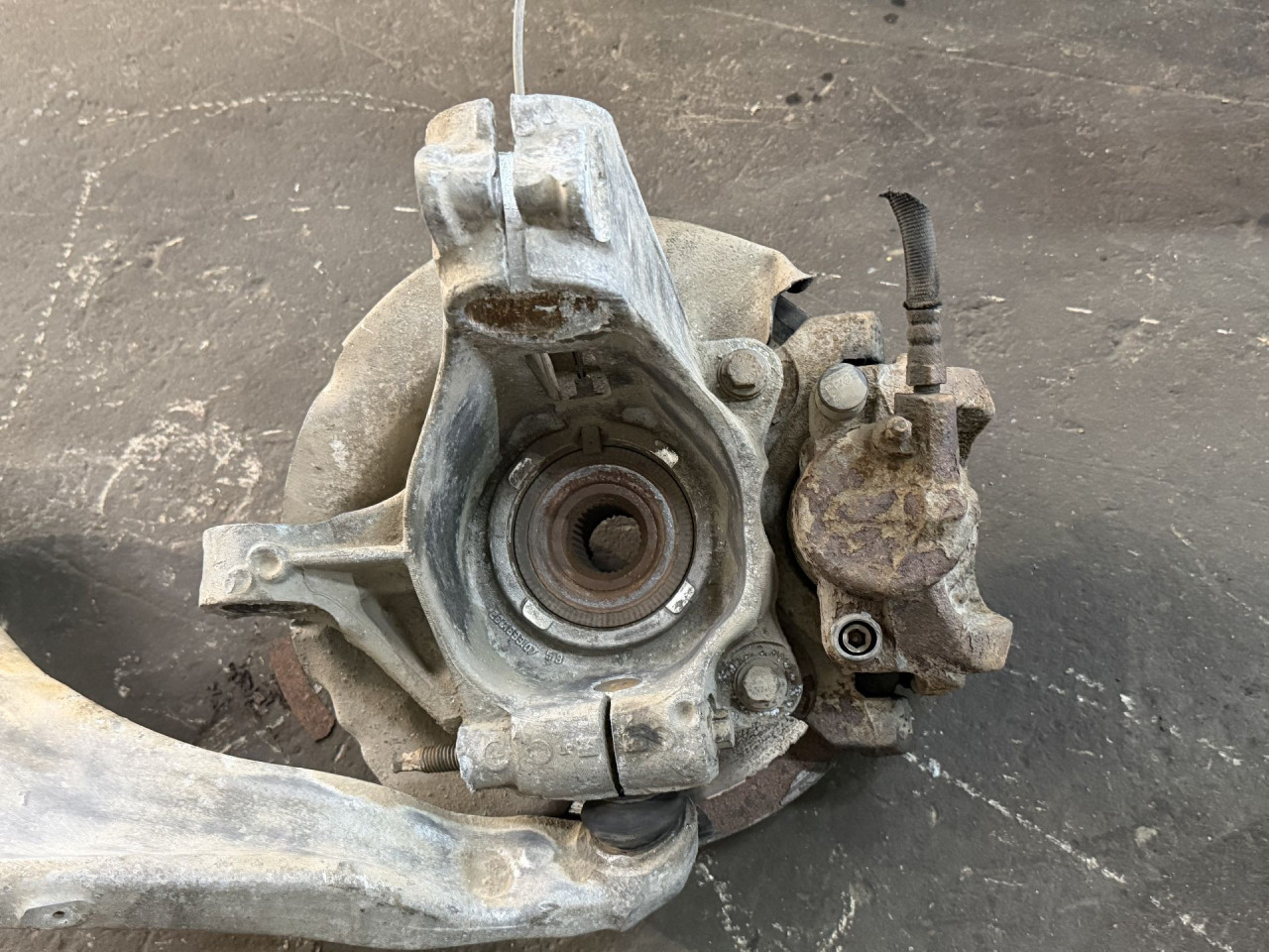 DIJELOVI GLAVCINA LAND ROVER EVOQUE > 11-15 2.2 LR087154