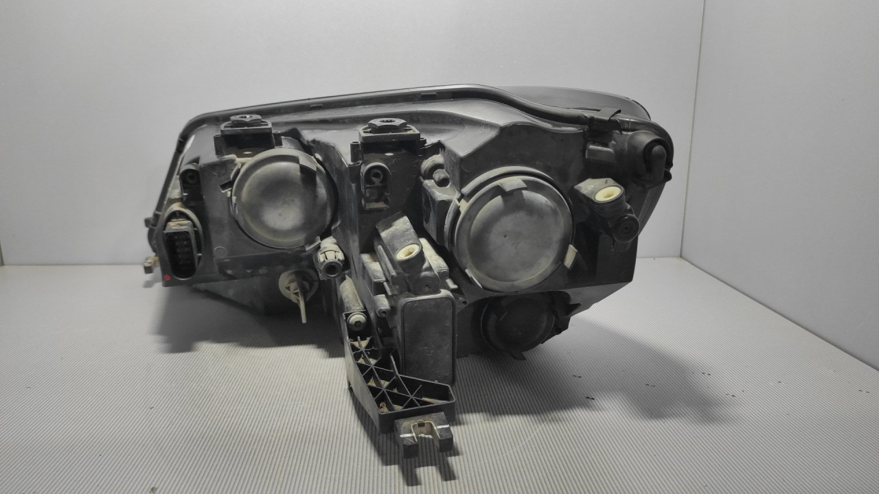 DIJELOVI FAR VW SHARAN > 10- 7N1941006