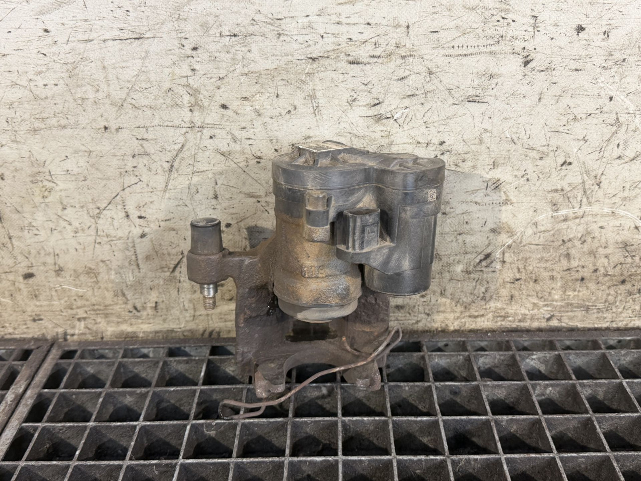 DIJELOVI KOCIONA KLJESTA SKODA SUPERB > 15-19 2.0 3Q0615406J