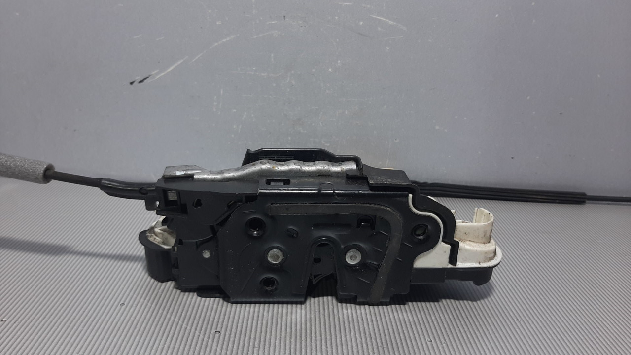 DIJELOVI BRAVA VRATA VW GOLF 6 > 08-12 5K1837015B