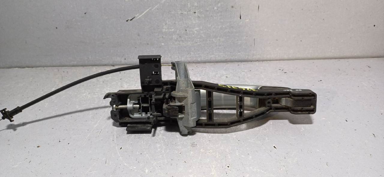 RUCKA VRATA FORD FOCUS > 05-07 4M51A266B23
