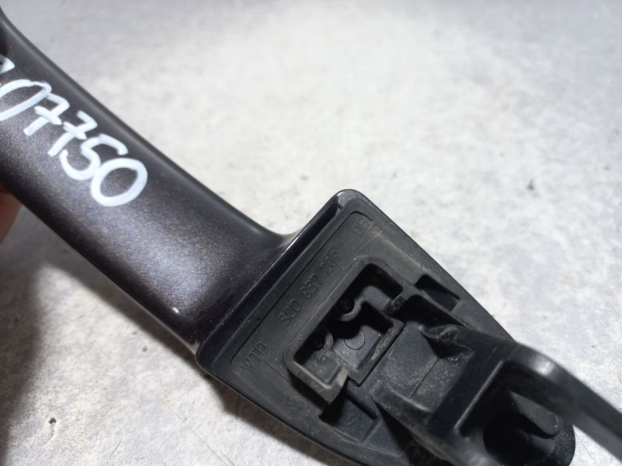 RUCKA VRATA VW PASSAT B6 > 05-10 3C0837209