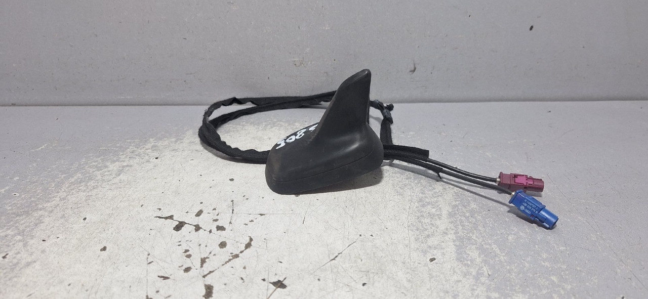 DIJELOVI ANTENA AUDI A5 (8T) SPORTBACK > 07-11 8T8035503A