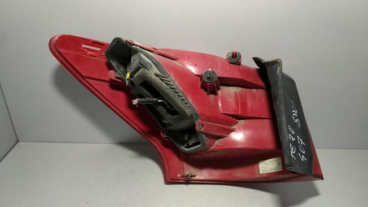 DIJELOVI STOP SVJETLO PEUGEOT 407 > 04-07 25610202