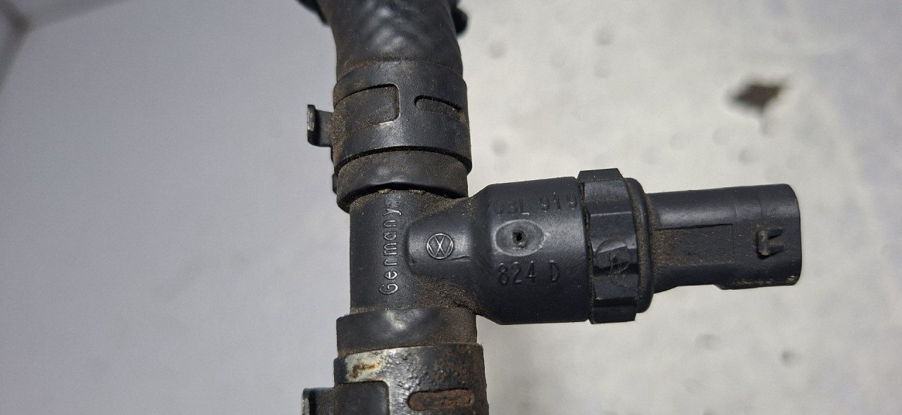 DIJELOVI SENZOR TEMPERATURE VW GOLF 6 > 08-12 1.6 03L919824D