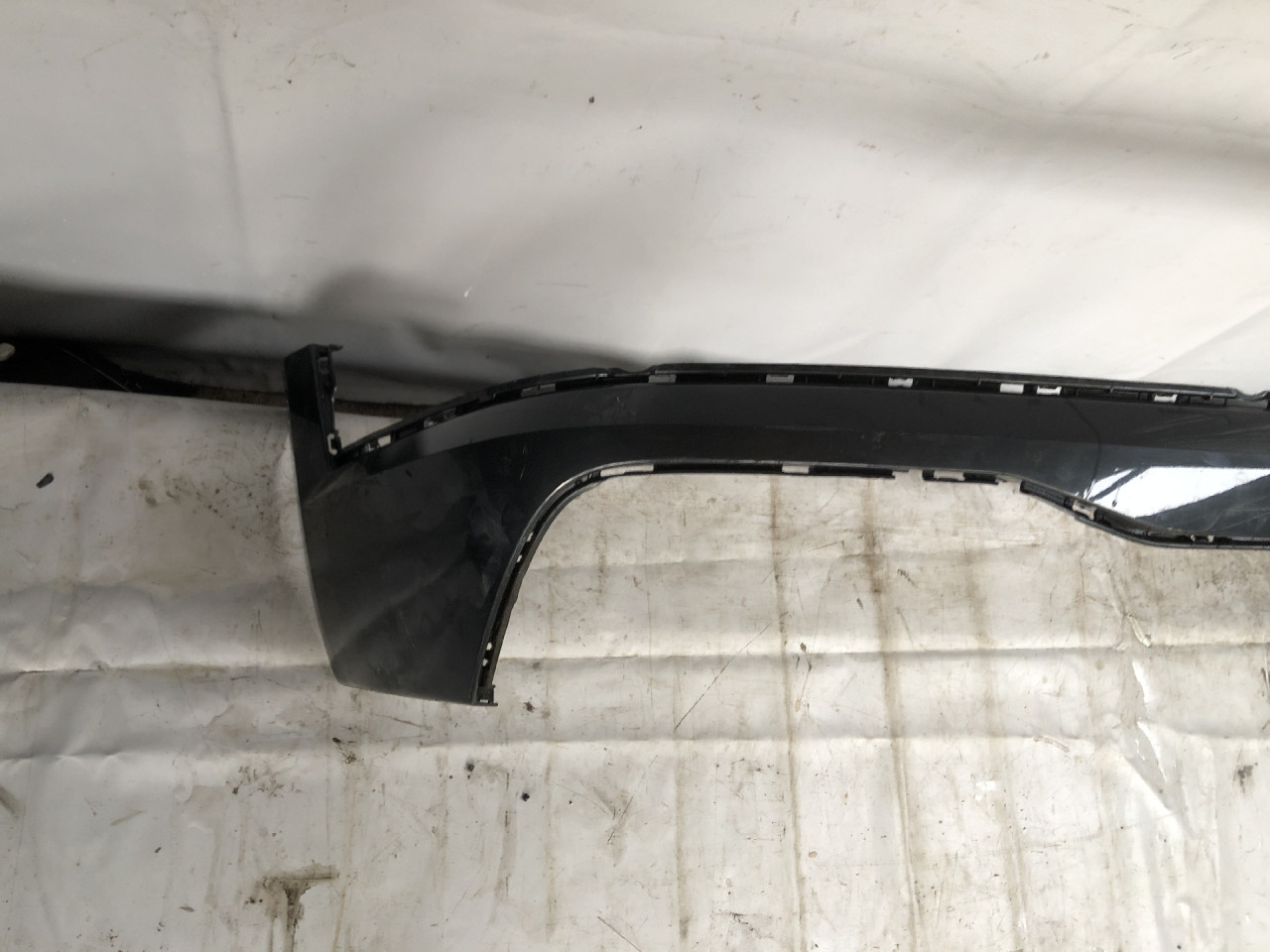 DIJELOVI DIFUZOR AUDI A4 (B9) > 19- 8W9807527