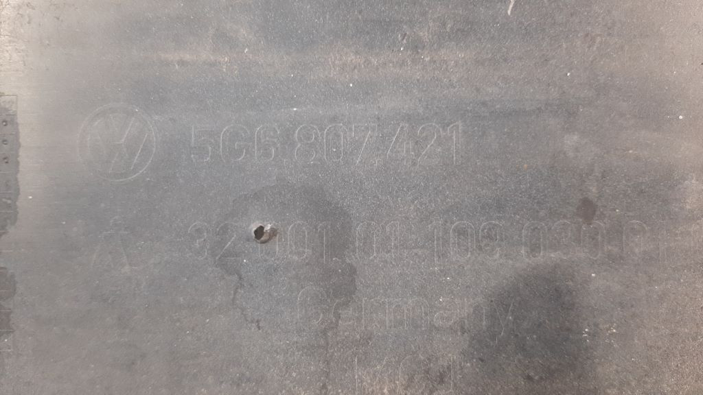 DIJELOVI BRANIK VW GOLF 7 > 12-16 5G6807421
