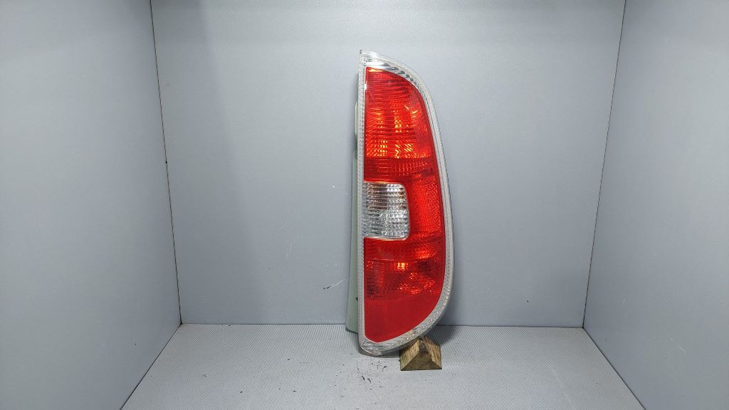 STOP SVJETLO SKODA PRAKTIK > 07-15 5J7945096