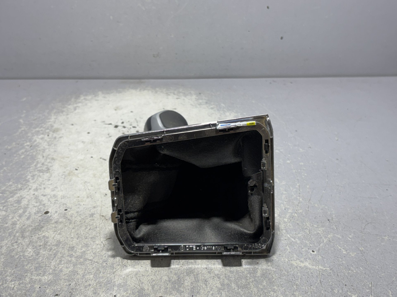 DIJELOVI RUCICA MJENJACA VW TIGUAN > 16-20 5NC711113B