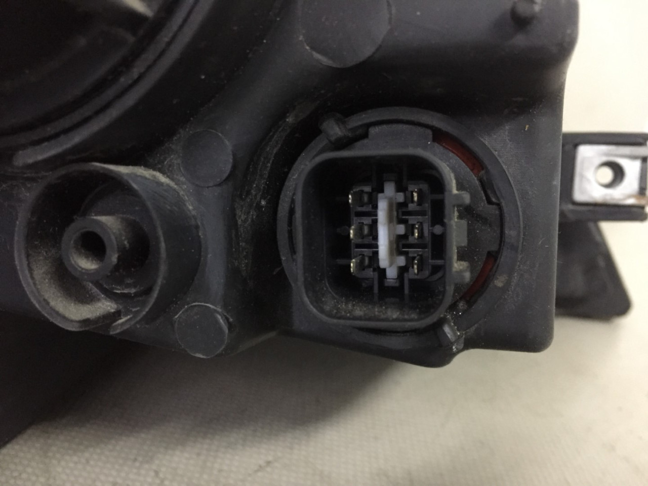 DIJELOVI FAR KIA CEED > 09-12 921011H