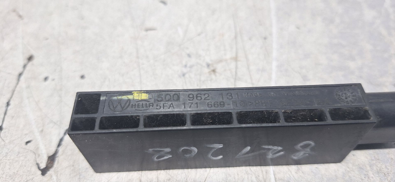 DIJELOVI ANTENA VW GOLF 7 > 12-16 500962131
