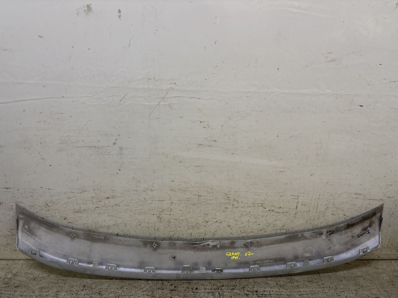 DIJELOVI PLASTIKA BRANIKA OPEL GRANDLAND > 17 -