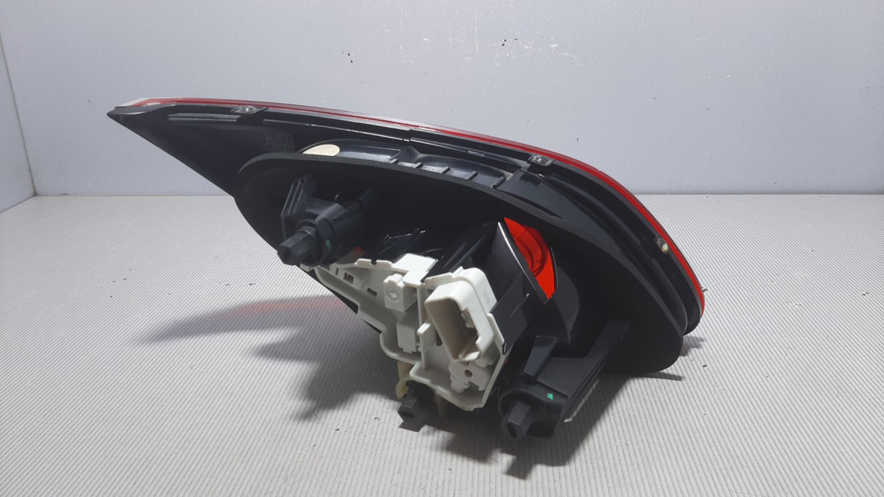 STOP SVJETLO VW PASSAT CC > 08-11 3C8945094F