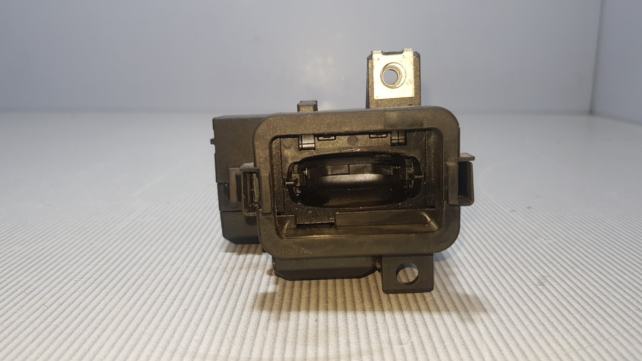 BRAVA PALJENJA AUDI A4 (B8) > 12-15 8K0909131