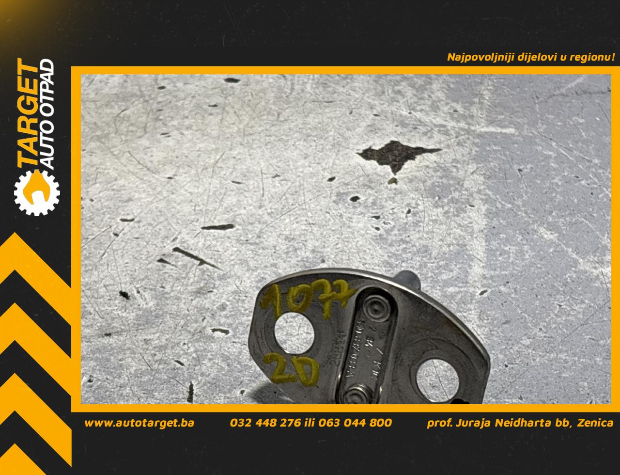 DIJELOVI ZABRAVAK HAUBE SKODA OCTAVIA > 13-16 2.0 5J0837033A