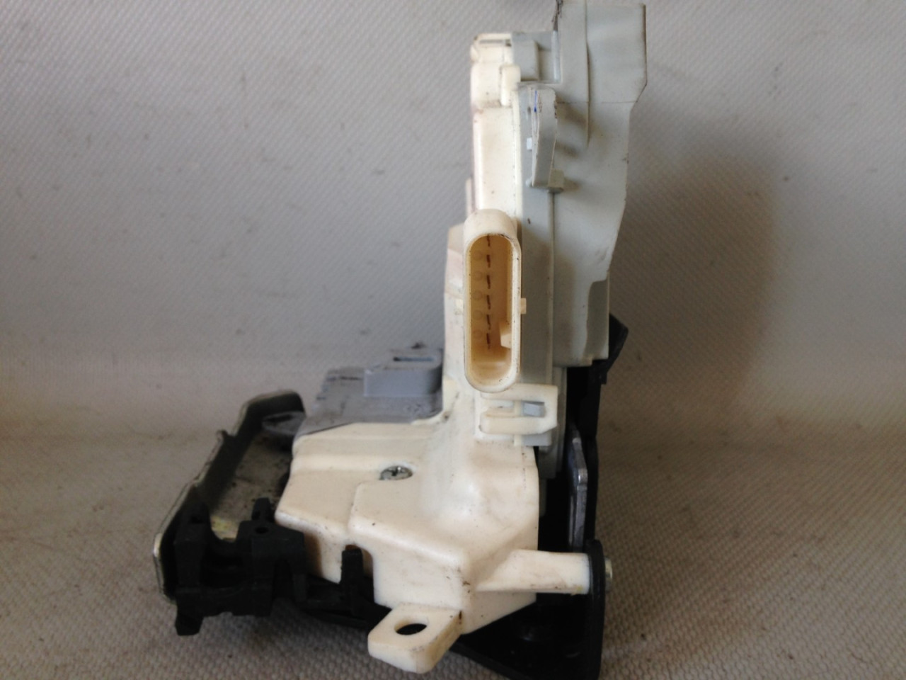 BRAVA VRATA AUDI A6 4G > 11-14 8J1837016C