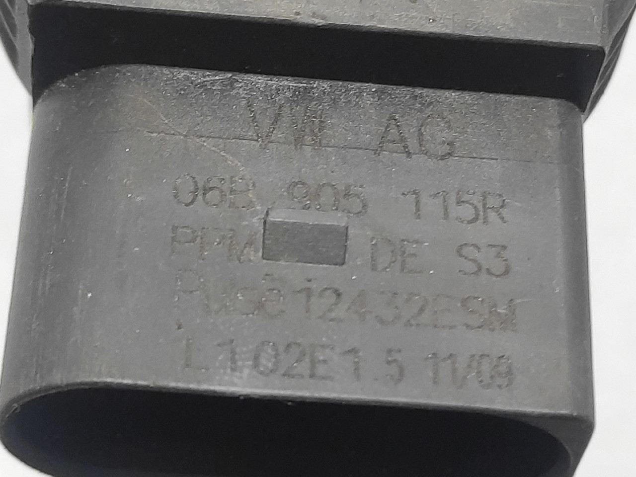 DIJELOVI BOMBINA AUDI A6 > 97-01 06B905115R