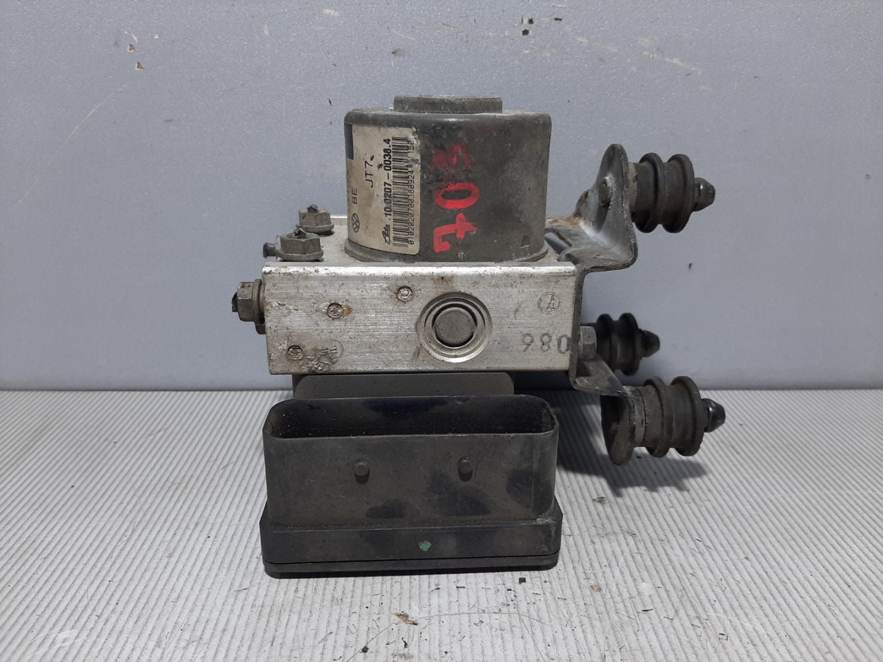 ABS ELEKTRONIKA VW CADDY > 03-10 2K0614117B