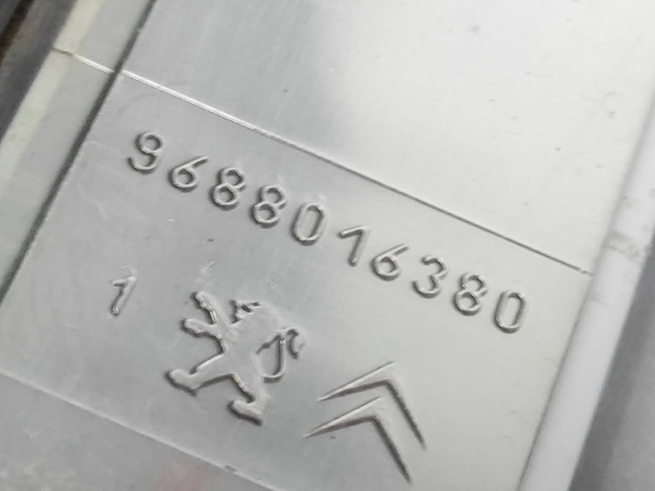 TRECE STOP SVJETLO PEUGEOT 508 > 11-14 9688016380